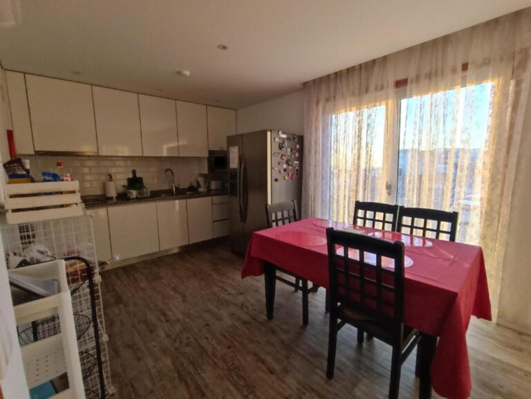 Cachinnans Hostel & Apartments