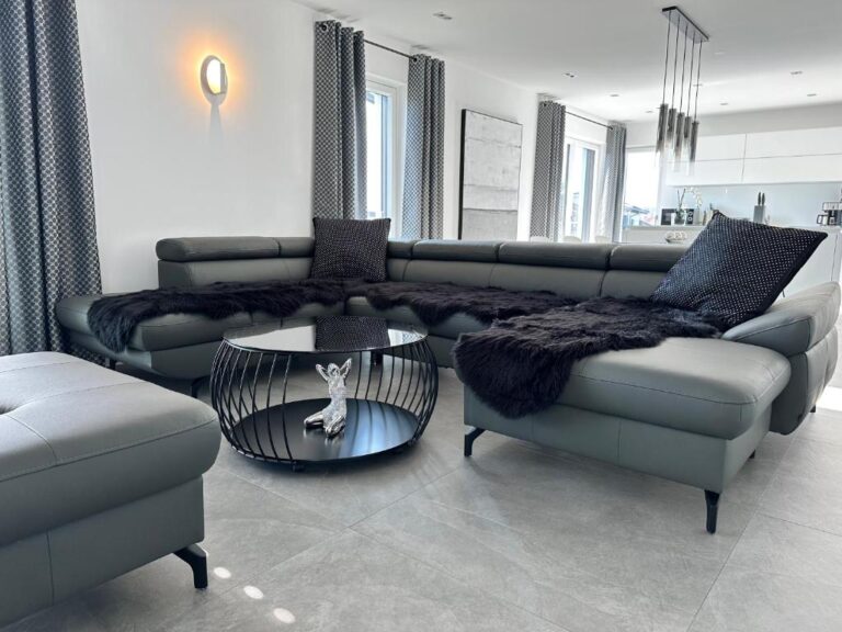 Ferienwohnung Black White