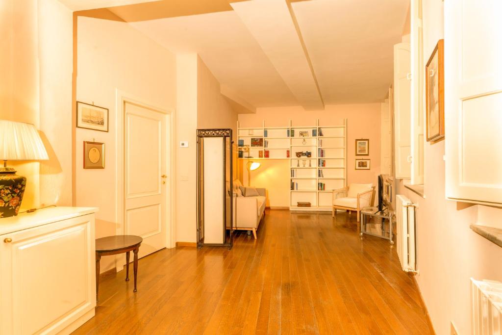 Il Gallo - Charming Apartment in Lucca Heart