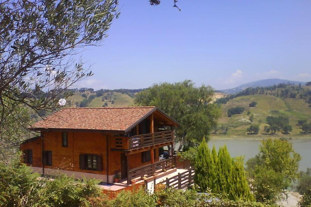 Villa chalet sul lago Angitola