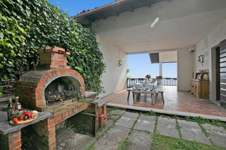 Villa la Quercia hilly area lake view - Happy Rentals