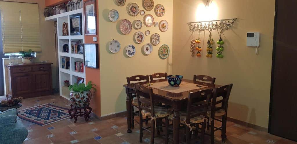 LA CASA DI ENZA