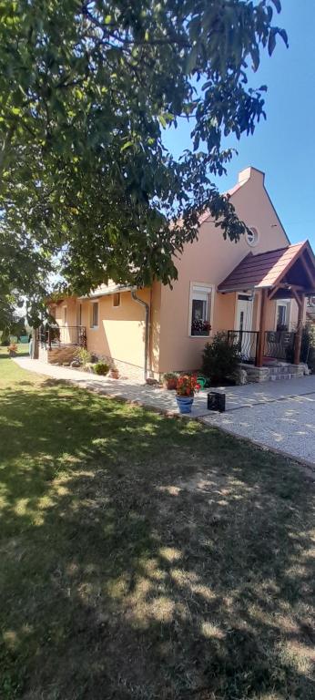 Gyöngyvirág apartman delux