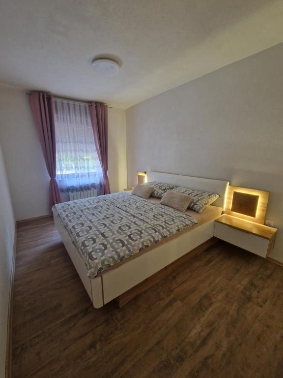 apartma-sobe Lejla
