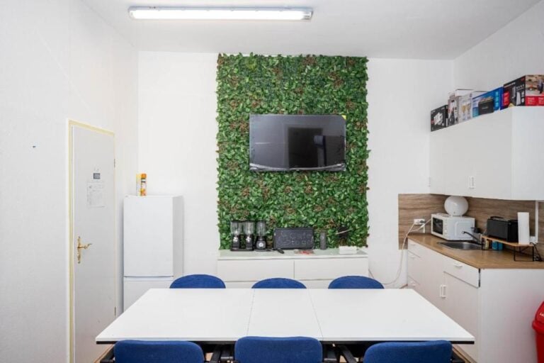 Easy Flexhome Hostel