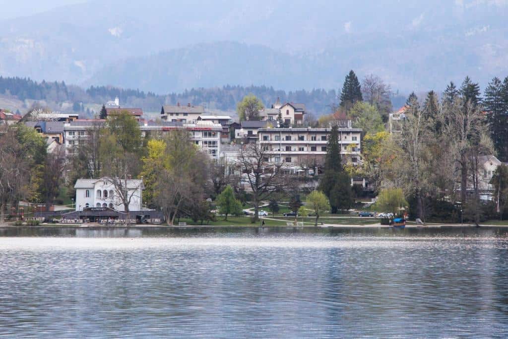 Lakefront Bled - Rooms & Apartments