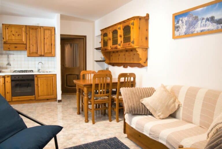 Lòbia in via Parrocchiale