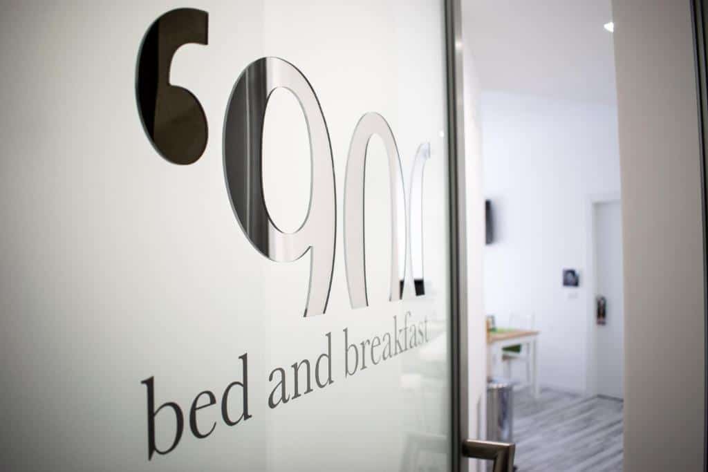 B&b '900