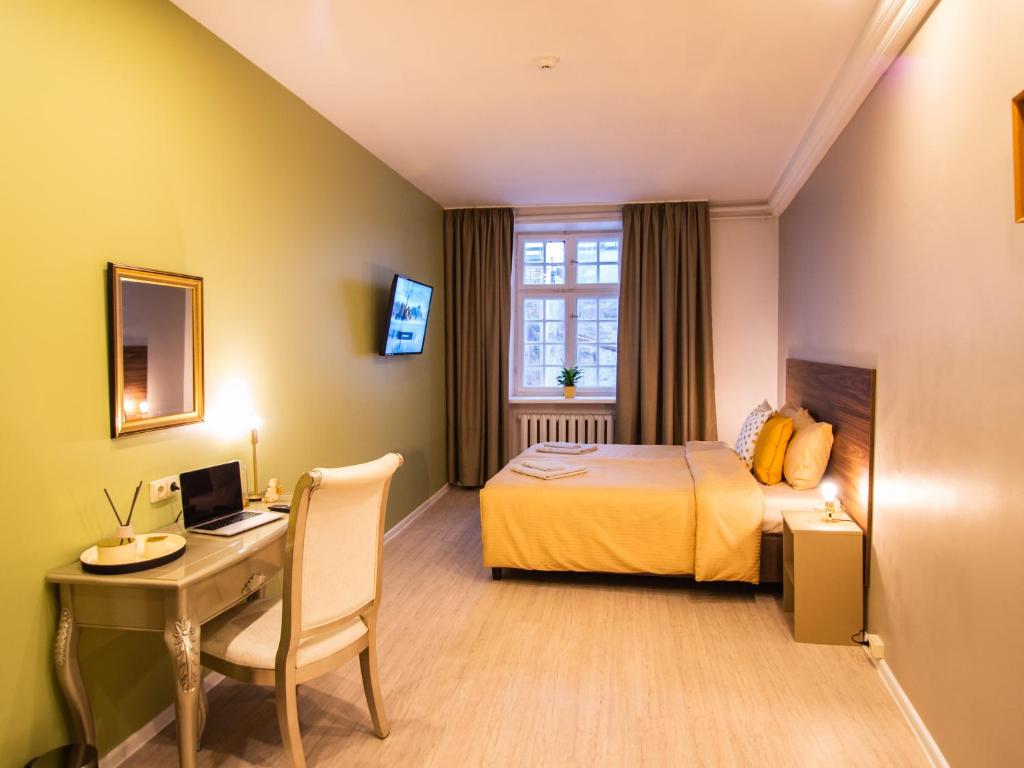 Allure Rooms & Coffee
