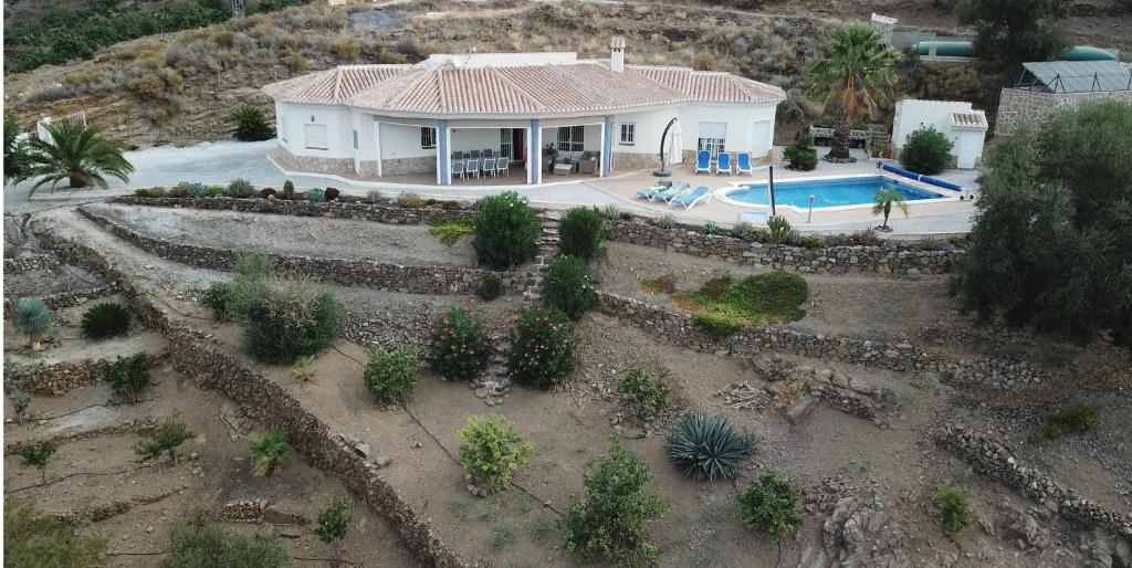 Villa Camakini with heated pool and sea View
